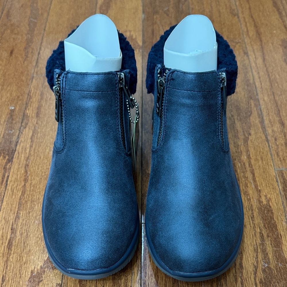 Skecher Women’s Navy Ankle Boots
